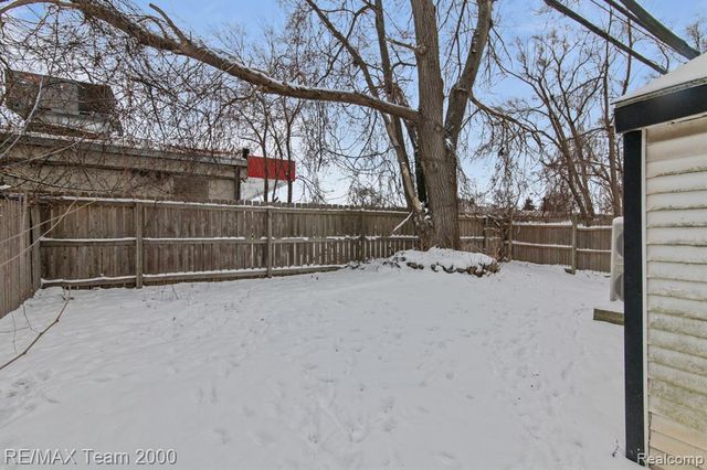 5871 Cooper Street, Taylor, MI 48180