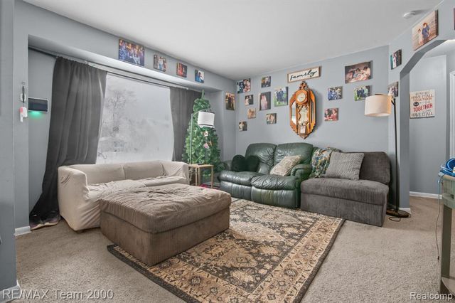 5871 Cooper Street, Taylor, MI 48180
