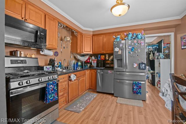 5871 Cooper Street, Taylor, MI 48180