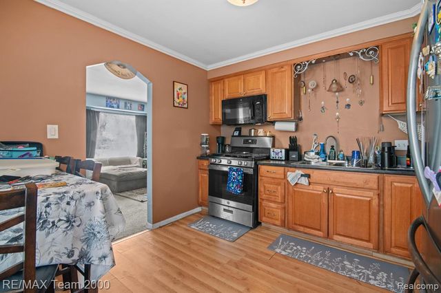 5871 Cooper Street, Taylor, MI 48180