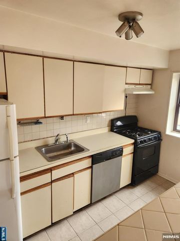 216 Prospect Avenue 1C, Hackensack, NJ 07601
