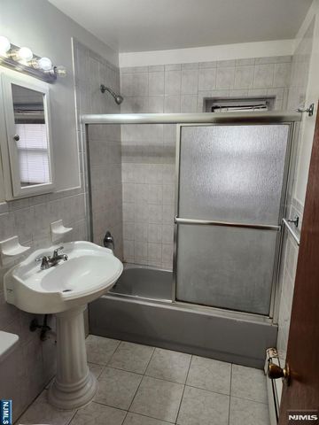 216 Prospect Avenue 1C, Hackensack, NJ 07601