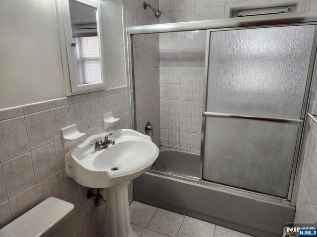 216 Prospect Avenue 1C, Hackensack, NJ 07601