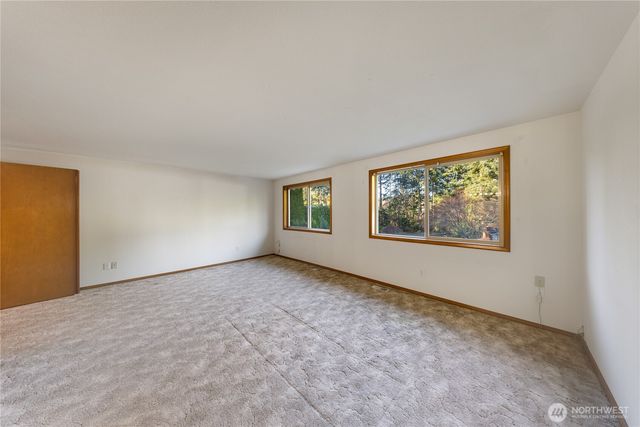 2115 Fairway Lane, Oak Harbor, WA 98277