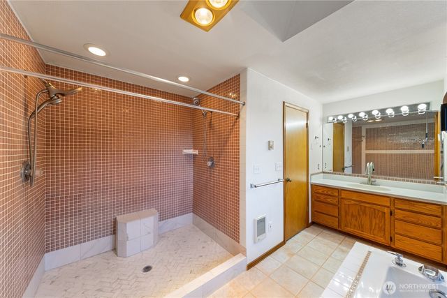 2115 Fairway Lane, Oak Harbor, WA 98277