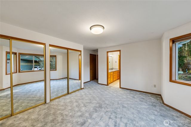 2115 Fairway Lane, Oak Harbor, WA 98277