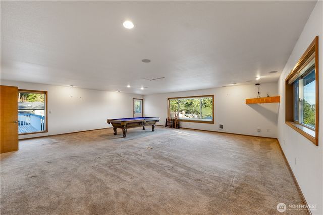 2115 Fairway Lane, Oak Harbor, WA 98277