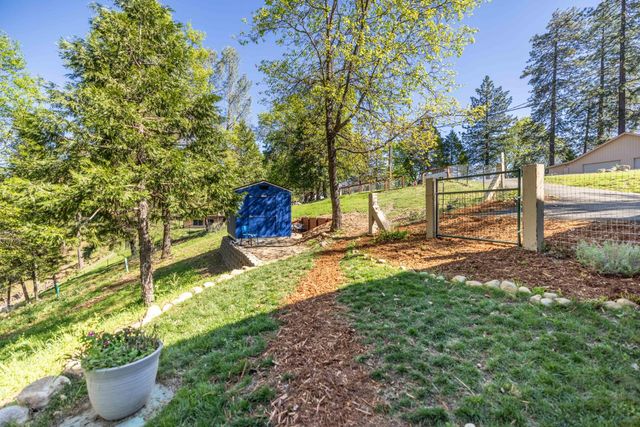 5015 Shooting Star Rd, Pollock Pines, CA 95726