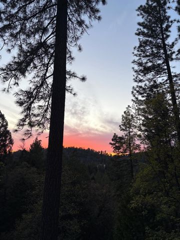 5015 Shooting Star Rd, Pollock Pines, CA 95726