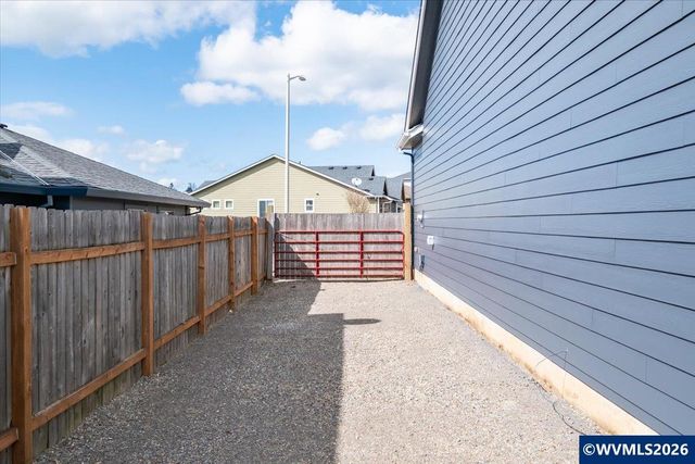 3016 Eagles Claw Av NW, Salem, OR 97304