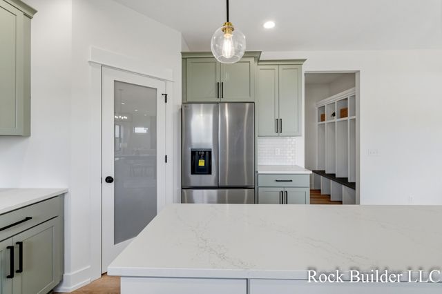 3337 Eagle Peak Drive, Jenison, MI 49428