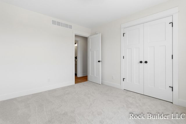 3337 Eagle Peak Drive, Jenison, MI 49428