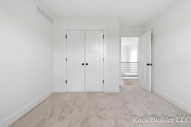 3337 Eagle Peak Drive, Jenison, MI 49428