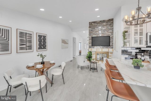 552 FOUR MILE BRANCH RD, Sicklerville, NJ 08081