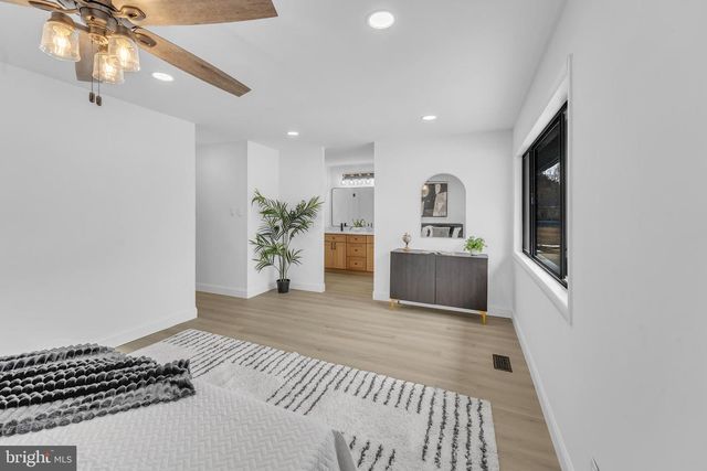 552 FOUR MILE BRANCH RD, Sicklerville, NJ 08081