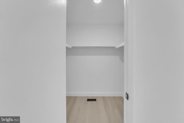 552 FOUR MILE BRANCH RD, Sicklerville, NJ 08081