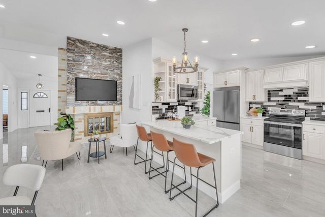 552 FOUR MILE BRANCH RD, Sicklerville, NJ 08081