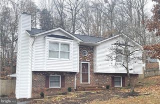 3112 BROWN HILL DR, Fredericksburg, VA 22408