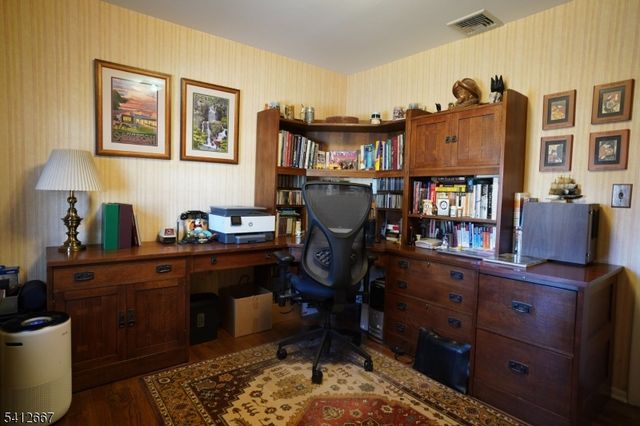 19 Berkeley Ter, Livingston Twp., NJ 07039