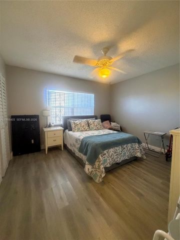 9201 Sunrise Lakes Boulevard 302, Sunrise, FL 33322