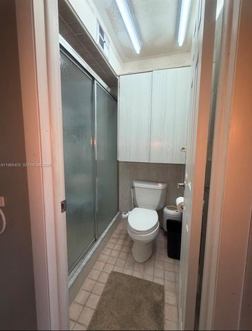 9201 Sunrise Lakes Boulevard 302, Sunrise, FL 33322