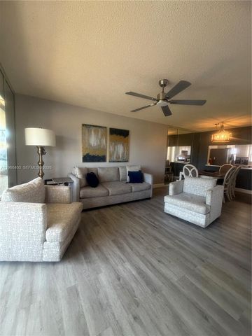 9201 Sunrise Lakes Boulevard 302, Sunrise, FL 33322