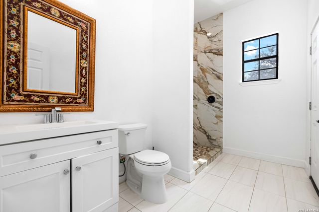 1104 Santa Rosa, Canyon Lake, TX 78133