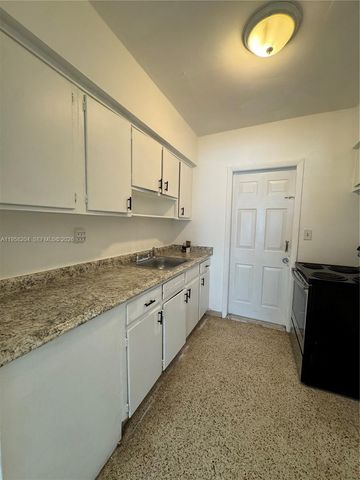 770 83rd St, Miami Beach, FL 33141