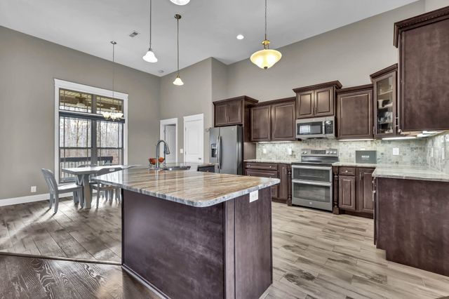 130 Takao Ct, Clarksville, TN 37042