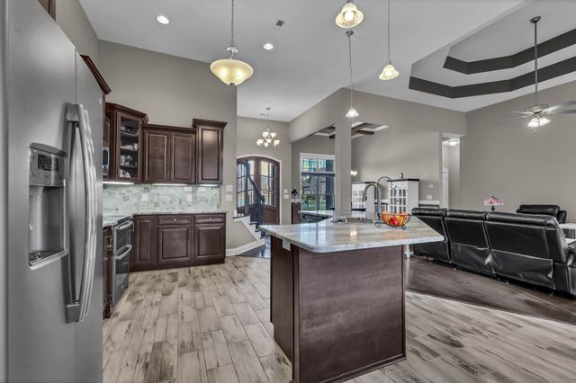 130 Takao Ct, Clarksville, TN 37042