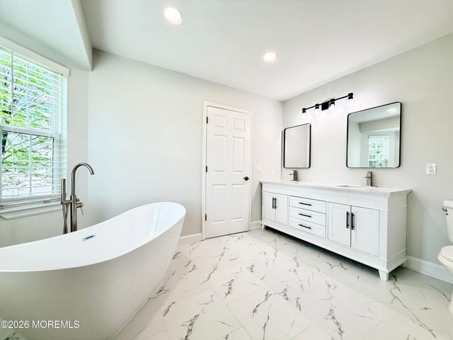 1 Whitemarsh Drive, Manalapan, NJ 07726