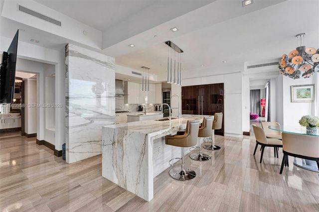 17749 Collins 1402, Sunny Isles Beach, FL 33160