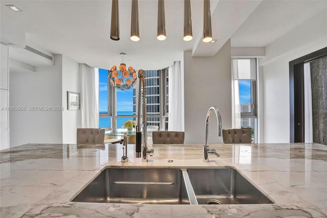 17749 Collins 1402, Sunny Isles Beach, FL 33160