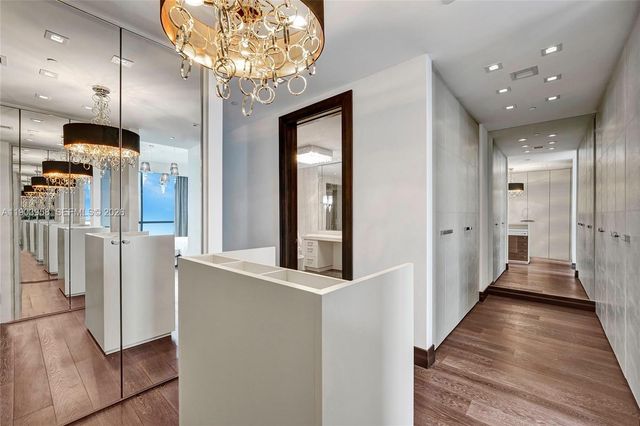 17749 Collins 1402, Sunny Isles Beach, FL 33160