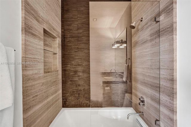 17749 Collins 1402, Sunny Isles Beach, FL 33160