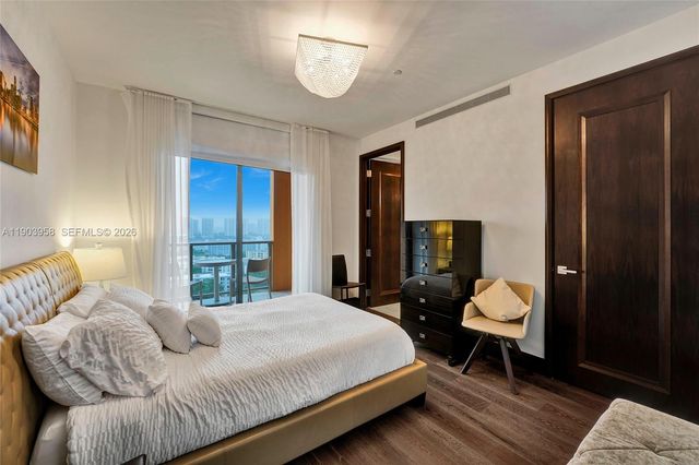 17749 Collins 1402, Sunny Isles Beach, FL 33160