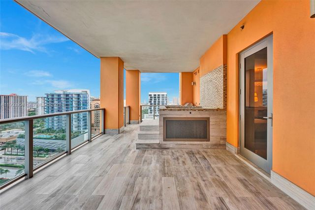 17749 Collins 1402, Sunny Isles Beach, FL 33160