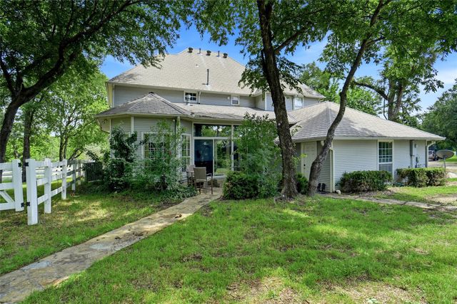 2600 Rosebud Lane, Richland Hills, TX 76118