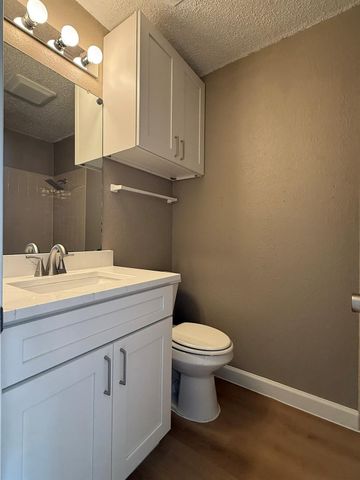 803 Country Aire DR A, Round Rock, TX 78664