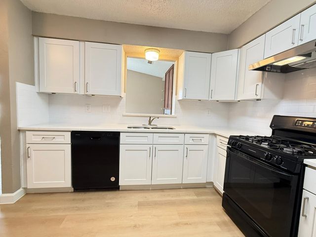 803 Country Aire DR A, Round Rock, TX 78664