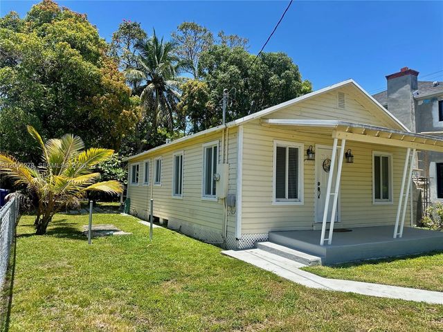 3611 Oak Avenue, Miami, FL 33133