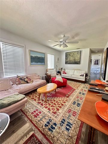 3611 Oak Avenue, Miami, FL 33133