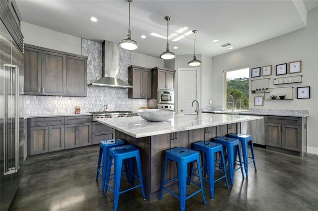 8611 Buffalo TRL, Lago Vista, TX 78645