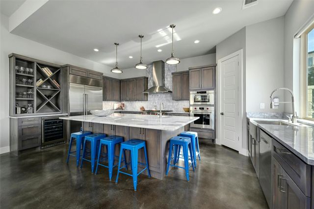 8611 Buffalo TRL, Lago Vista, TX 78645