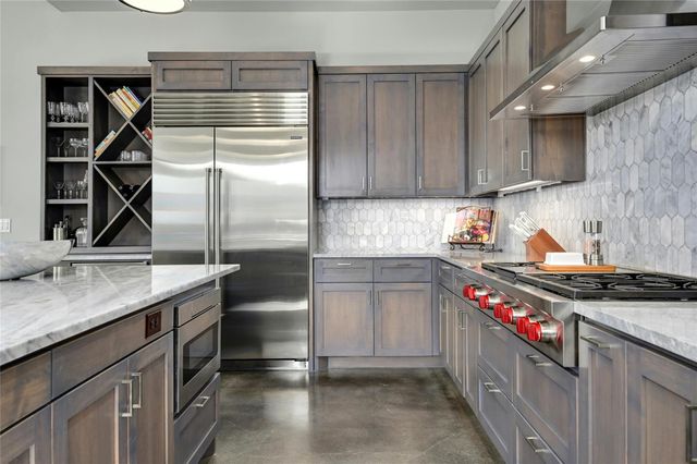 8611 Buffalo TRL, Lago Vista, TX 78645