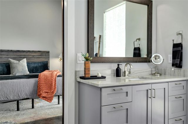 8611 Buffalo TRL, Lago Vista, TX 78645