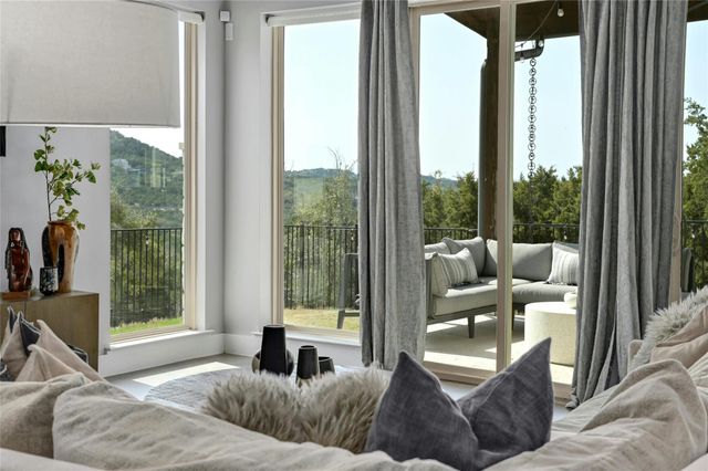 8611 Buffalo TRL, Lago Vista, TX 78645