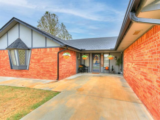 404 Ember Glow, Moore, OK 73160