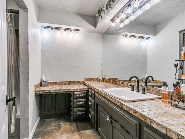 404 Ember Glow, Moore, OK 73160