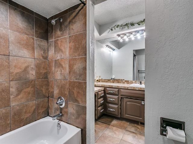 404 Ember Glow, Moore, OK 73160
